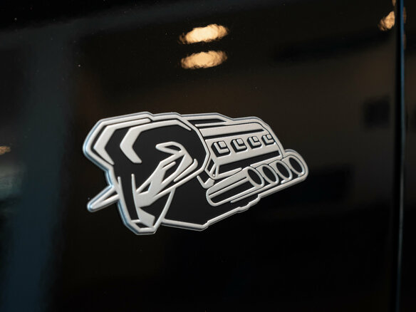 2026 Ram 1500 Crew Cab eTorque V Рестайлинг, чёрный, 13700000 рублей - вид 18