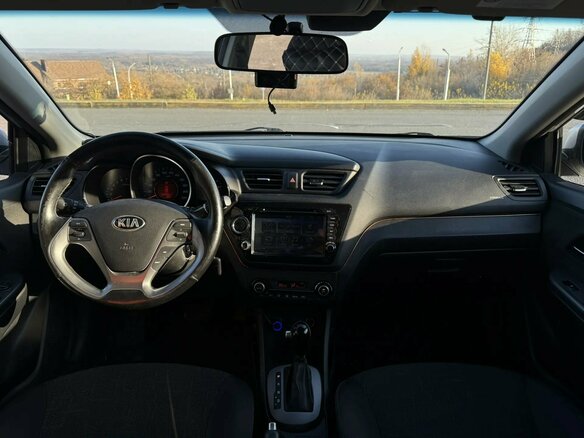 2015 Kia Rio III Рестайлинг, бежевый, 969000 рублей - вид 5