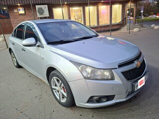 2011 Chevrolet Cruze I, серебристый, 345000 рублей, вид 1
