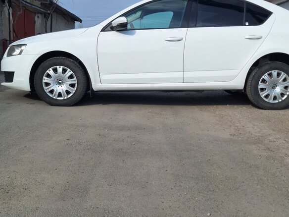 2014 Skoda Octavia III (A7), белый, 1230000 рублей - вид 12