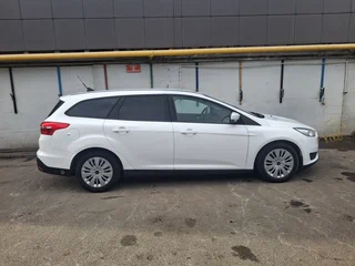 2018 Ford Focus III Рестайлинг, белый, 750000 рублей, вид 4