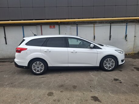 2018 Ford Focus III Рестайлинг, белый, 750000 рублей, вид 4