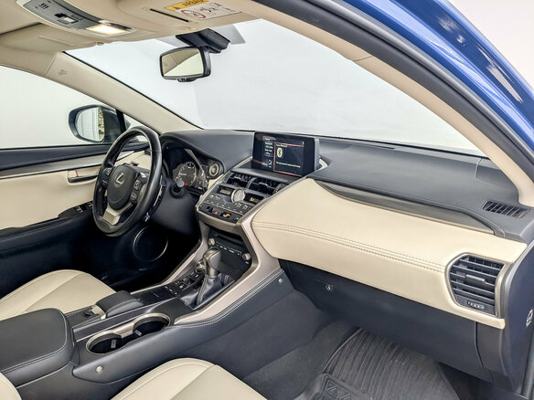 2020 Lexus NX 200 I Рестайлинг, голубой, 3950000 рублей - вид 10