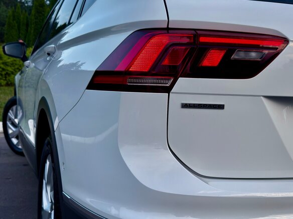 2022 Volkswagen Tiguan Allspace II Рестайлинг, белый - вид 23