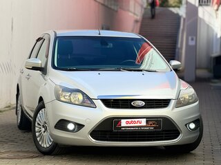 2010 Ford Focus II Рестайлинг, серый, 649999 рублей, вид 4