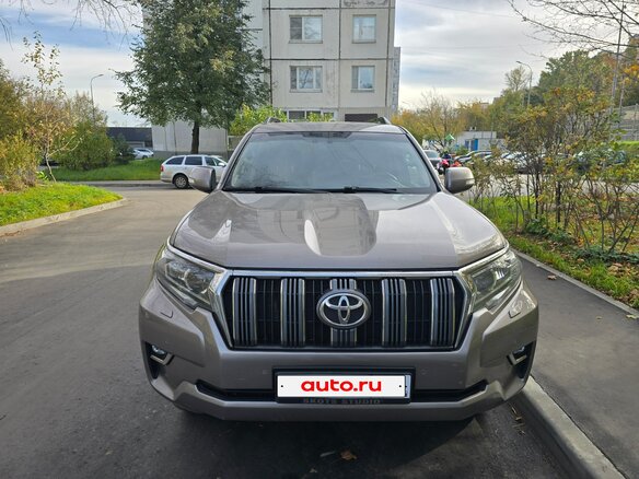 2018 Toyota Land Cruiser Prado 150 Series Рестайлинг 2, коричневый, 4270000 рублей - вид 1