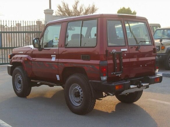 2026 Toyota Land Cruiser 71 70 Series Рестайлинг 2, красный, 10400000 рублей - вид 5