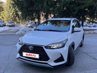 2022 Toyota Yaris L XP150 Рестайлинг, белый, 1920000 рублей, вид 2