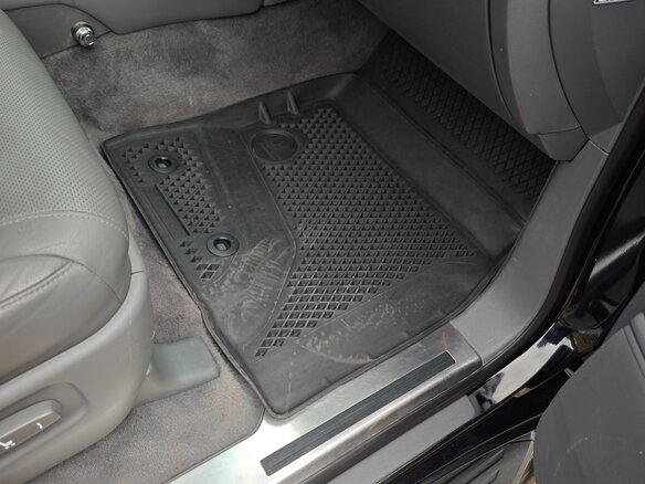 2008 Lexus LX 570 III, чёрный, 2500000 рублей - вид 25