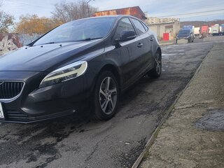 2016 Volvo V40 II, чёрный, 1350000 рублей, вид 1