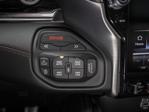 2025 Ram 1500 RHO V Рестайлинг, зелёный, 12953911 рублей - вид 33