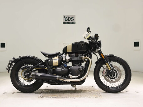 2025 Triumph Bonneville Bobber, чёрный, 2050000 рублей, вид 2