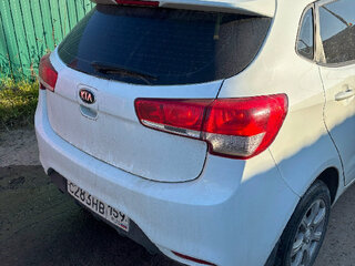 2016 Kia Rio III Рестайлинг, белый, 570000 рублей, вид 4