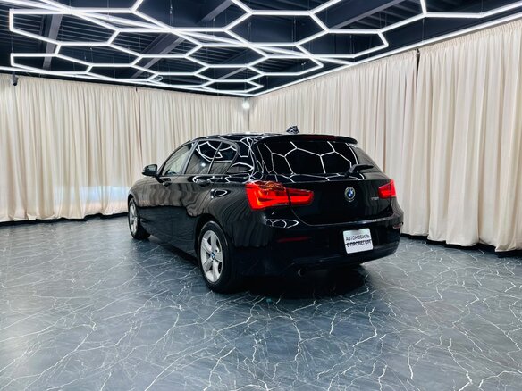 2015 BMW 1 серии 118i II (F20/F21) Рестайлинг, чёрный, 1479000 рублей - вид 4
