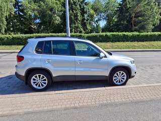 2016 Volkswagen Tiguan Euro 6 I Рестайлинг, серебристый, 1570000 рублей, вид 4