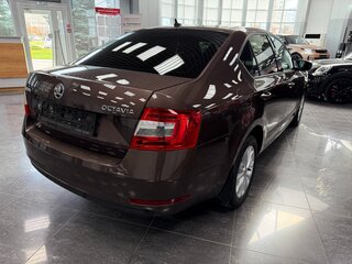 2017 Skoda Octavia III (A7) Рестайлинг, коричневый, 1650000 рублей, вид 4