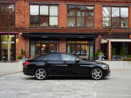 2017 Mercedes-Benz C-Класс 200 IV (W205), чёрный, 2450000 рублей, вид 3