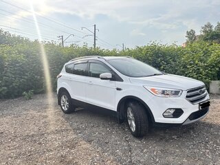2016 Ford Kuga II Рестайлинг, белый, 1480000 рублей, вид 1