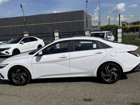 2026 Hyundai Elantra VII (CN7) Рестайлинг, белый, 2150000 рублей, вид 3