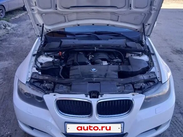 2011 BMW 3 серии 318i V (E90/E91/E92/E93) Рестайлинг, белый, 940000 рублей - вид 1