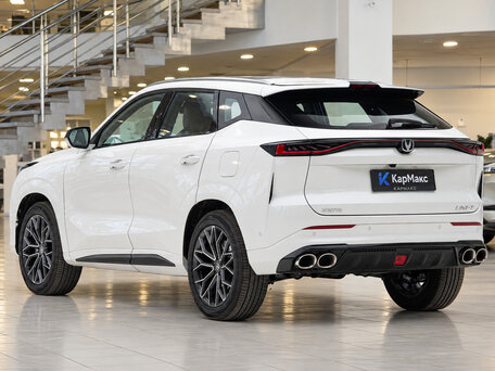 2026 Changan UNI-Z, белый, 2300000 рублей, вид 5