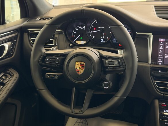 2025 Porsche Macan I Рестайлинг 2, серый, 11495000 рублей - вид 8