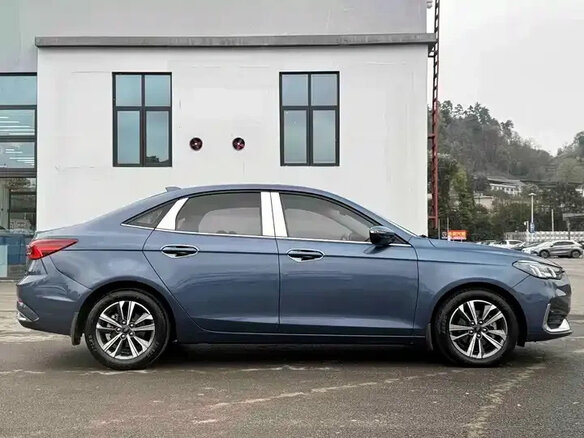 2021 Ford Escort VI Рестайлинг 2, синий - вид 2