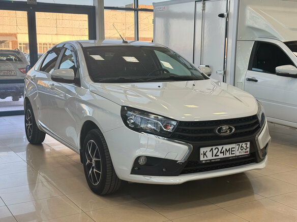 2021 Lada (ВАЗ) Vesta I, белый, 950000 рублей - вид 2