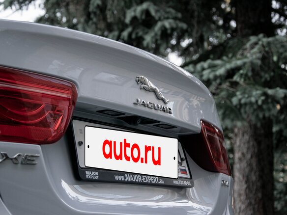2016 Jaguar XE EcoBoost I, белый, 1800000 рублей - вид 7