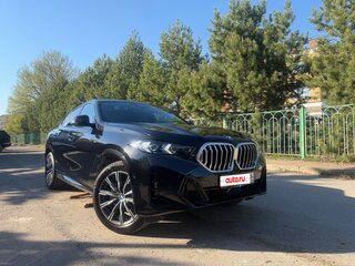 2023 BMW X6 40i III (G06) Рестайлинг, чёрный, 13700000 рублей, вид 2