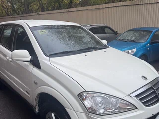 2013 SsangYong Kyron I Рестайлинг, белый, 815000 рублей, вид 3