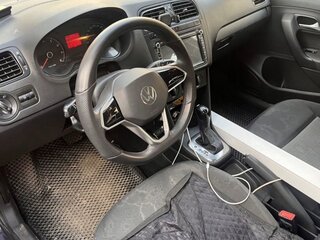 2011 Volkswagen Polo V, синий, 300000 рублей, вид 4