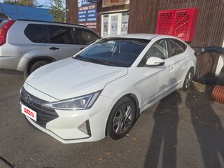 2019 Hyundai Elantra VI (AD) Рестайлинг, белый, 2130000 рублей, вид 2