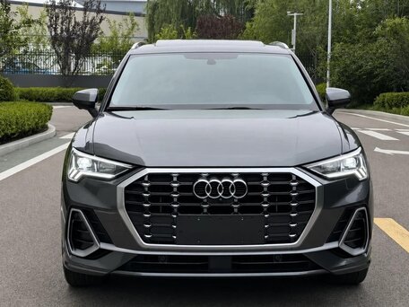 2023 Audi Q3 35 TFSI II (F3), серый, 2290000 рублей, вид 3