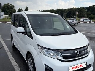 2015 Honda Stepwgn V, белый, 1700000 рублей, вид 3