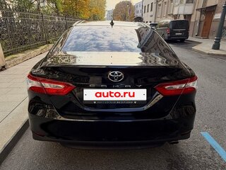2021 Toyota Camry VIII (XV70), чёрный, 2450000 рублей, вид 2