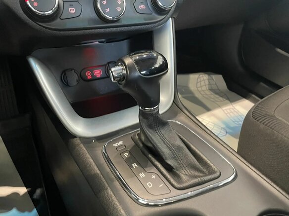 2017 Kia Ceed II Рестайлинг, красный, 1100000 рублей - вид 11