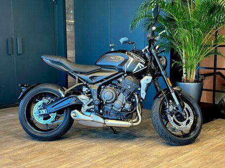 2026 Triumph Trident 660, чёрный, 1250000 рублей, вид 1