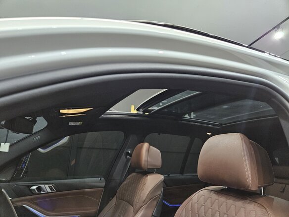 2024 BMW X5 30d IV (G05/G18) Рестайлинг, белый - вид 8