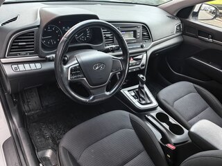 2017 Hyundai Elantra VI (AD), белый, 1529000 рублей, вид 5