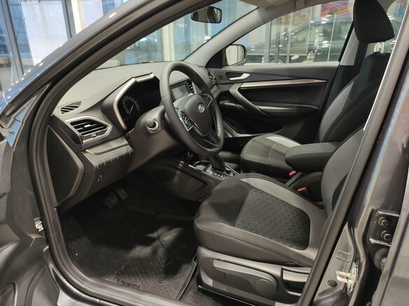 2026 Lada (ВАЗ) Vesta I Рестайлинг (NG), серый, 1755000 рублей - вид 12
