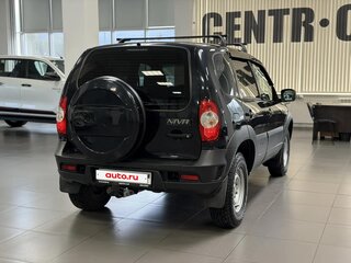 2018 Chevrolet Niva I Рестайлинг, чёрный, 795000 рублей, вид 5