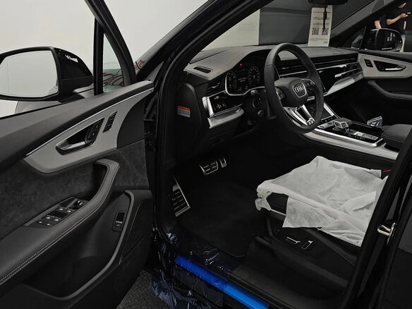 2026 Audi Q7 55 TFSI II (4M) Рестайлинг 2, чёрный, 12000000 рублей - вид 5