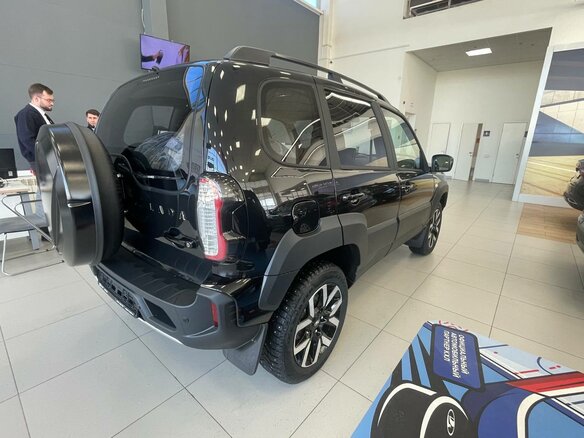 2026 Lada (ВАЗ) Niva Travel I Рестайлинг, чёрный, 1814000 рублей - вид 2