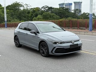 2022 Volkswagen Golf VIII, серый, 1970000 рублей, вид 1