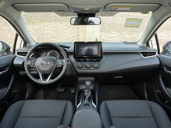 2022 Toyota Corolla XII (E210), белый, 1380000 рублей - вид 6