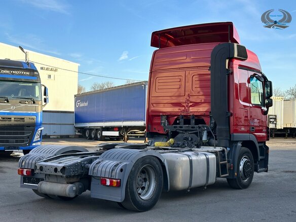 2017 Mercedes-Benz Actros, красный, 4200000 рублей - вид 5