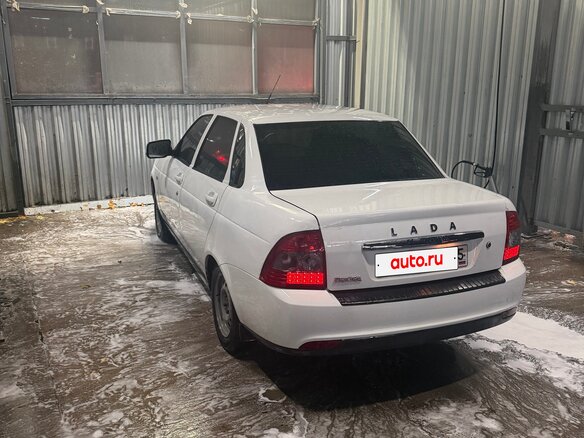 2013 Lada (ВАЗ) Priora I, белый, 230000 рублей - вид 4