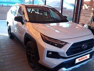 2025 Toyota RAV4 V (XA50), белый, 3850000 рублей, вид 4