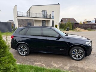 2017 BMW X5 40d III (F15), чёрный, 3800000 рублей, вид 3